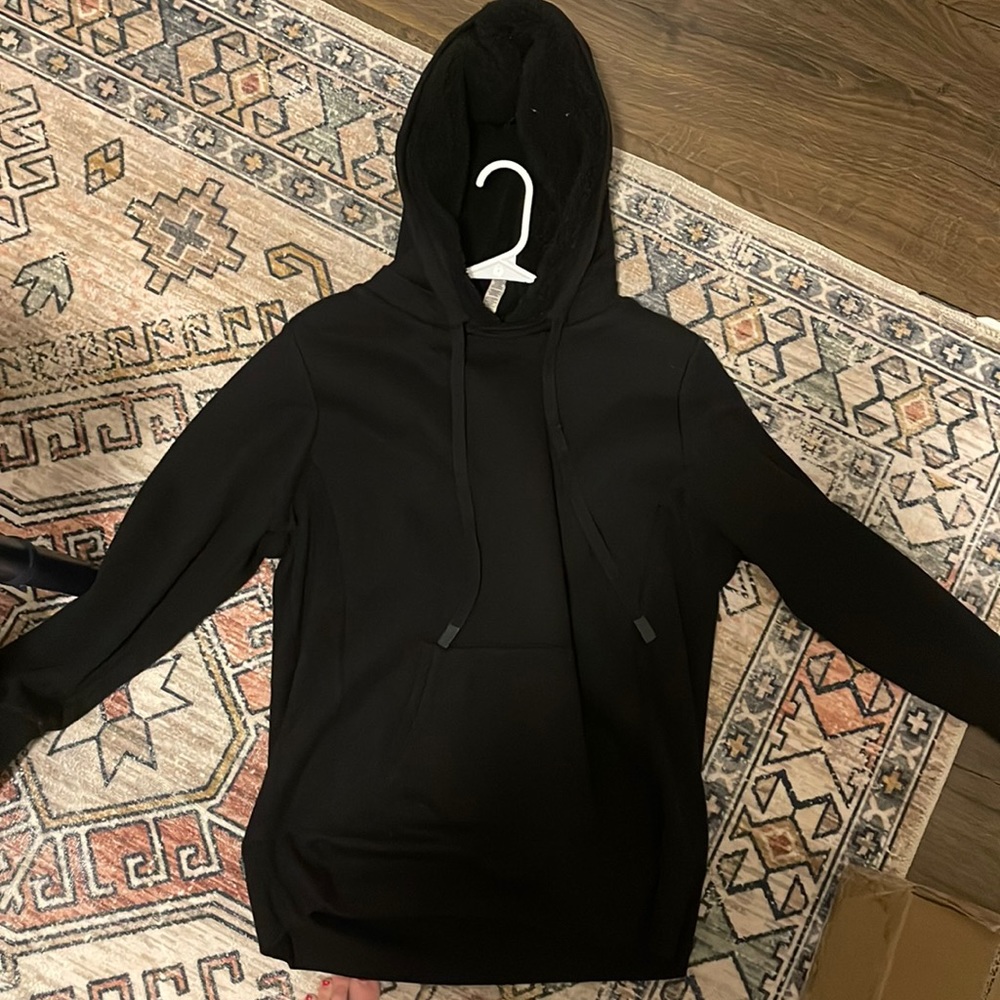 Alo Yoga Black Heat Up hoodie